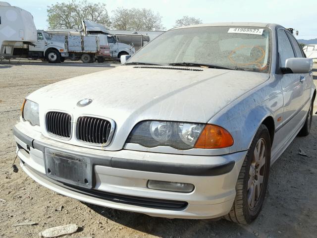 WBAAM334XYFP78014 - 2000 BMW 323 SILVER photo 2