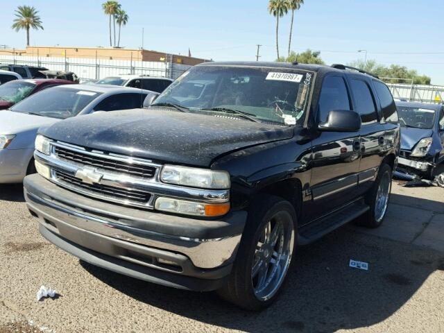 1GNEC13T25R219576 - 2005 CHEVROLET TAHOE BLACK photo 2