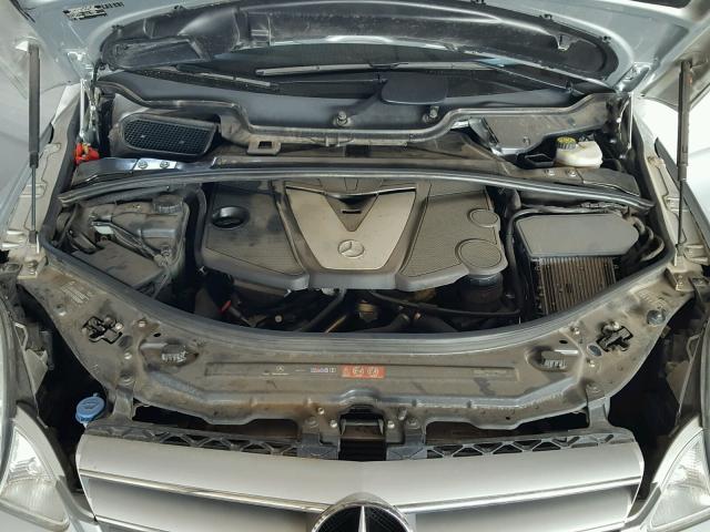 4JGCB22E68A071393 - 2008 MERCEDES-BENZ R 320 CDI SILVER photo 7