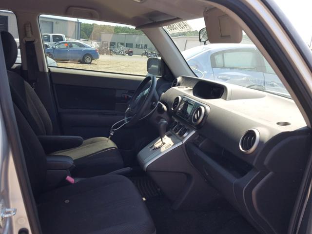JTLKE50E891090156 - 2009 TOYOTA SCION XB Silber Foto 5