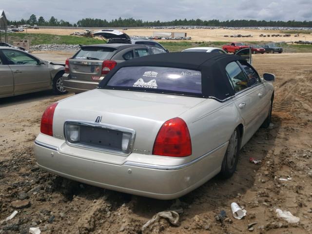 1LNHM83W54Y650998 - 2004 LINCOLN TOWN CAR U WHITE photo 4