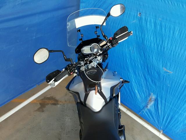 SMTE02BF7FT688462 - 2015 TRIUMPH MOTORCYCLE TIGER 800 SILVER photo 5