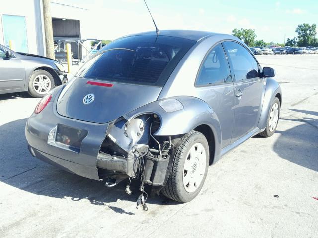 3VWBK21C93M428381 - 2003 VOLKSWAGEN NEW BEETLE ნაცრისფერი ფოტო 4