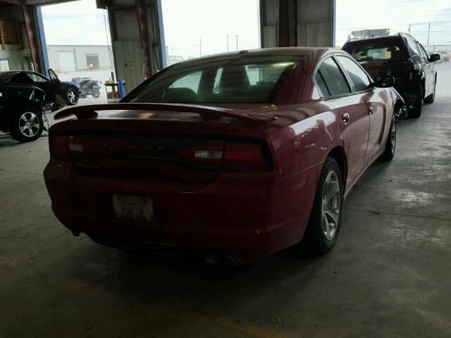 2C3CDXBG3CH237347 - 2012 DODGE CHARGER SE RED photo 4