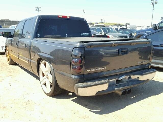 2GCEC13TX51218290 - 2005 CHEVROLET SILVERADO BLACK photo 3