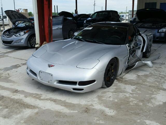 1G1YY22G115107430 - 2001 CHEVROLET CORVETTE SILVER photo 2