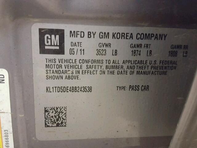 KL1TD5DE4BB243538 - 2011 CHEVROLET AVEO LS GRAY photo 10