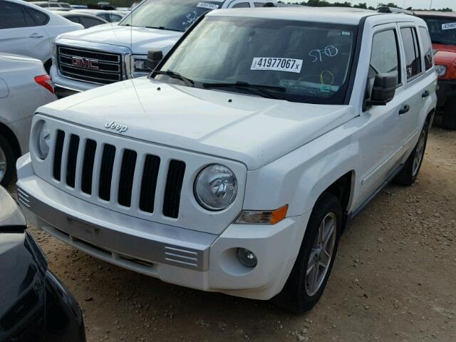 1J8FF48W37D316576 - 2007 JEEP PATRIOT WHITE photo 2