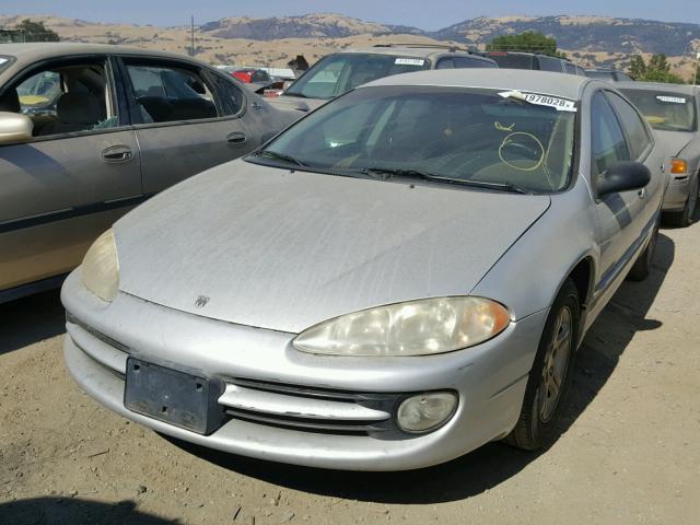 2B3HD56J7YH304715 - 2000 DODGE INTREPID E SILVER photo 2