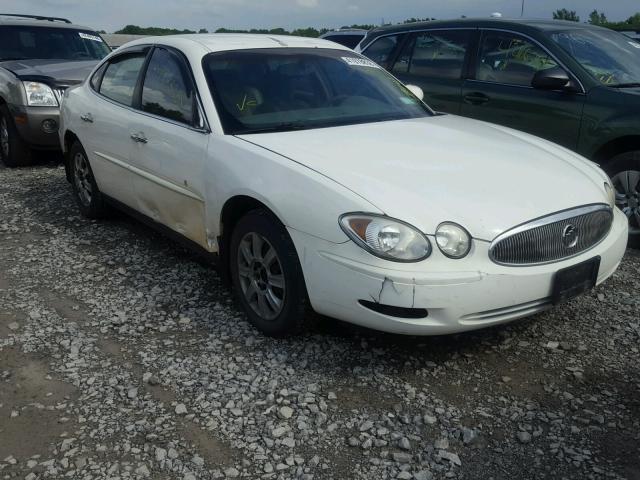 2G4WC532951261162 - 2005 BUICK LACROSSE C WHITE photo 1