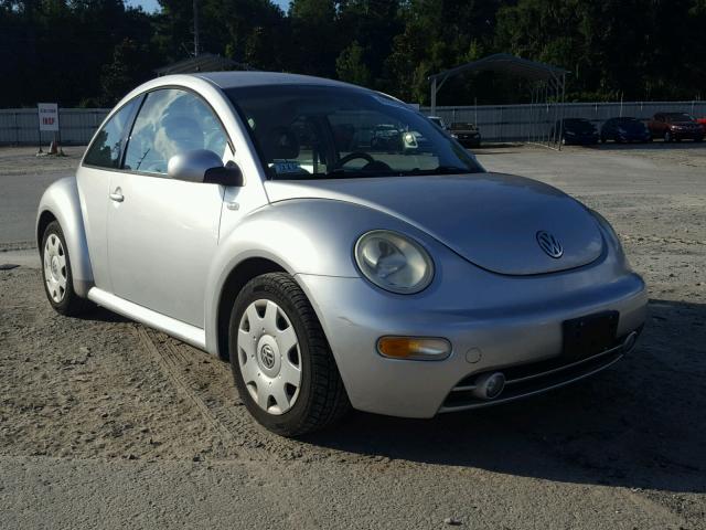 3VWCK21C91M472706 - 2001 VOLKSWAGEN NEW BEETLE 银色 照片 1