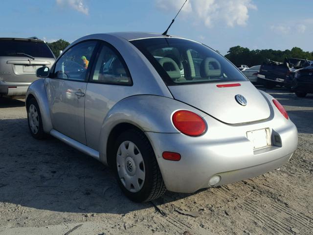 3VWCK21C91M472706 - 2001 VOLKSWAGEN NEW BEETLE 银色 照片 3