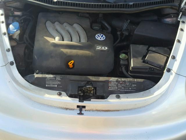 3VWCK21C91M472706 - 2001 VOLKSWAGEN NEW BEETLE 银色 照片 7