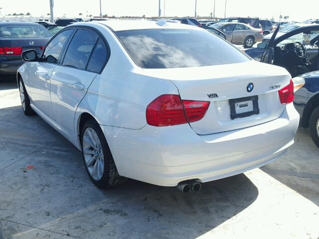 WBAPH7C52BE682065 - 2011 BMW 328 WHITE photo 3