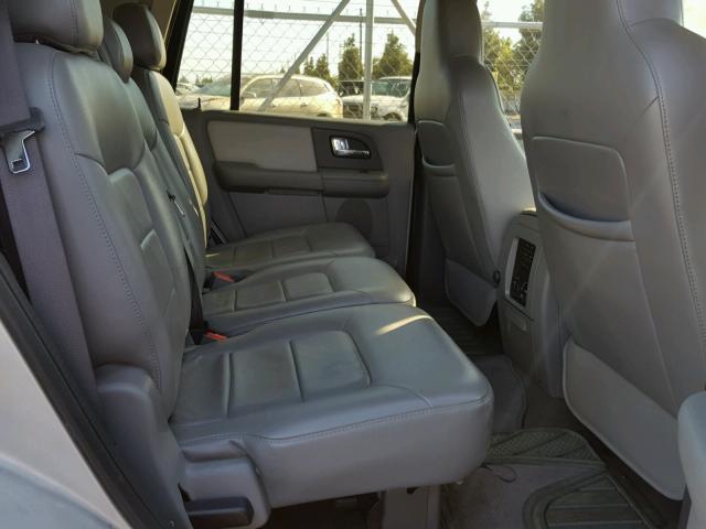 1FMPU15555LA54585 - 2005 FORD EXPEDITION SILVER photo 6