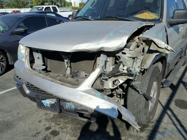 1FMPU15555LA54585 - 2005 FORD EXPEDITION SILVER photo 9