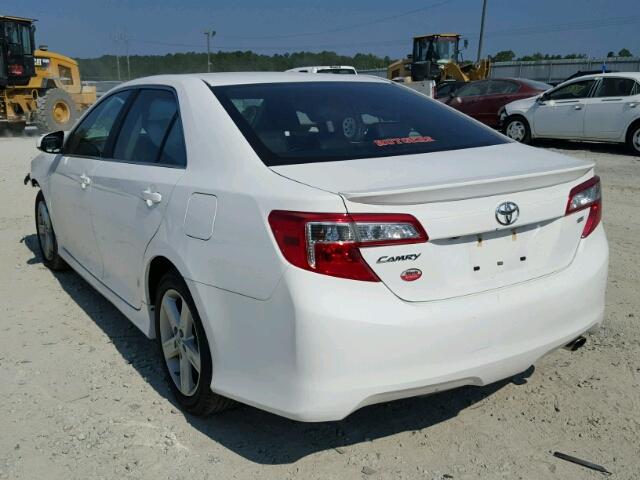 4T1BF1FK1EU836742 - 2014 TOYOTA CAMRY L WHITE photo 3