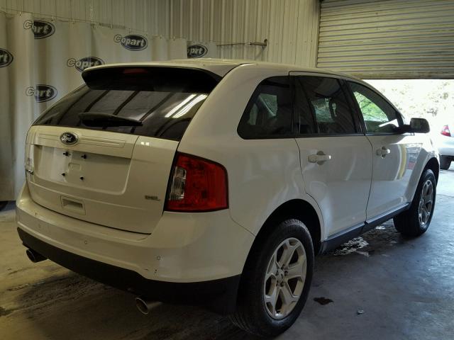 2FMDK3JC5DBE38843 - 2013 FORD EDGE WHITE photo 4