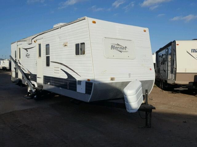 4YDT30F276E323077 - 2006 KEYSTONE HORNET WHITE photo 1