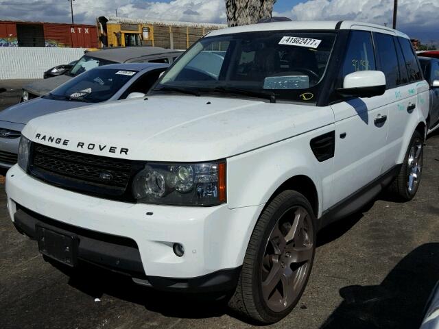 SALSH2E40BA263880 - 2011 LAND ROVER RANGE ROVE WHITE photo 2