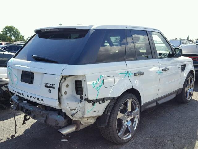 SALSH2E40BA263880 - 2011 LAND ROVER RANGE ROVE WHITE photo 4