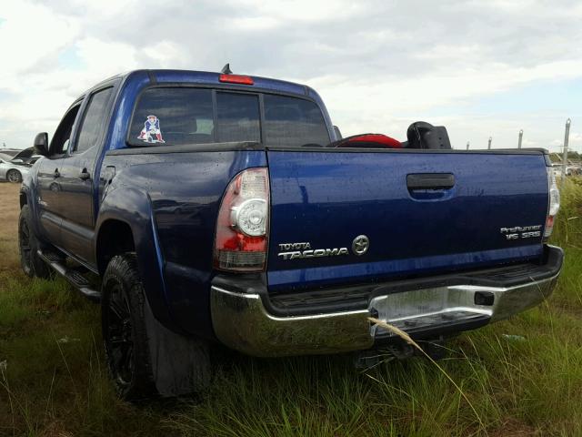 3TMJU4GN2FM181805 - 2015 TOYOTA TACOMA BLUE photo 3