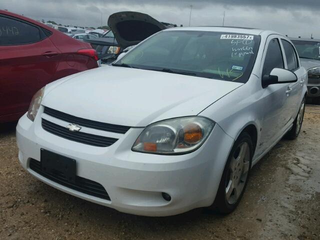 1G1AM58B067649804 - 2006 CHEVROLET COBALT WHITE photo 2