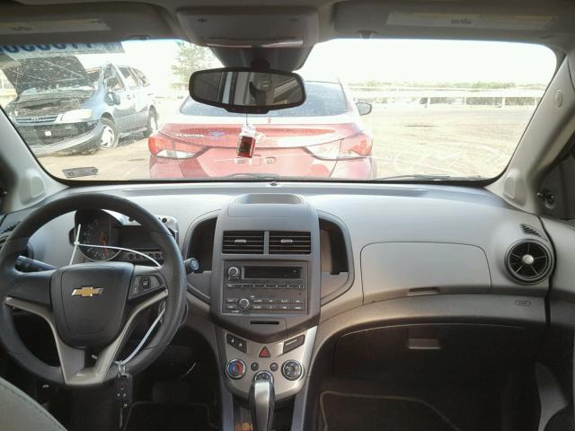 1G1JA5SH3D4207698 - 2013 CHEVROLET SONIC LS 白色 照片 9