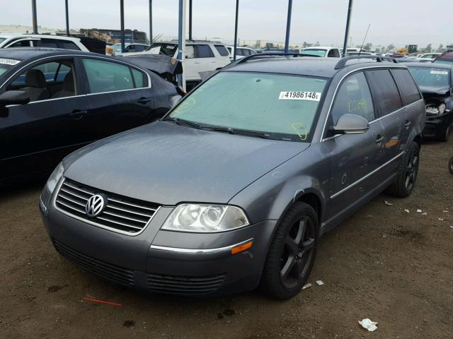 WVWNE63B95E112829 - 2005 VOLKSWAGEN PASSAT GL GRAY photo 2