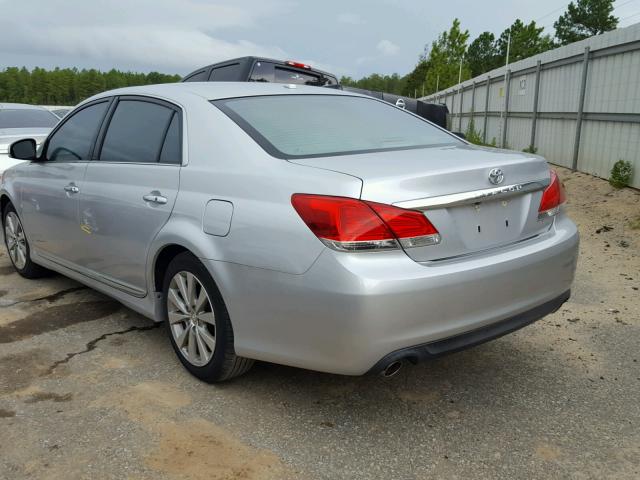 4T1BK3DBXBU428228 - 2011 TOYOTA AVALON BAS SILVER photo 3