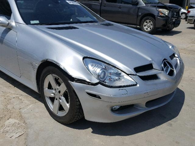 WDBWK54F46F092069 - 2006 MERCEDES-BENZ SLK 280 SILVER photo 9