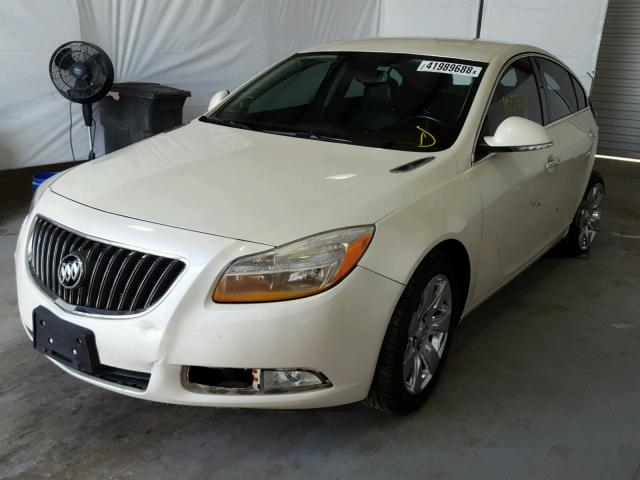 2G4GS5EV1C9214723 - 2012 BUICK REGAL PREM WHITE photo 2