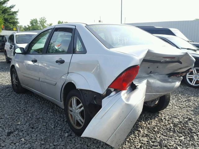 1FAFP34ZX4W111731 - 2004 FORD FOCUS SE C SILVER photo 3