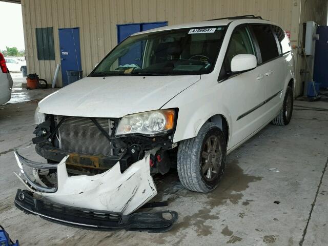 2C4RC1BG3CR249806 - 2012 CHRYSLER TOWN & COU WHITE photo 2