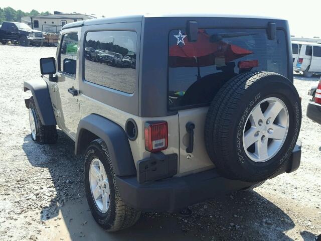 1C4AJWAG6HL696437 - 2017 JEEP WRANGLER S 奶油色 照片 3