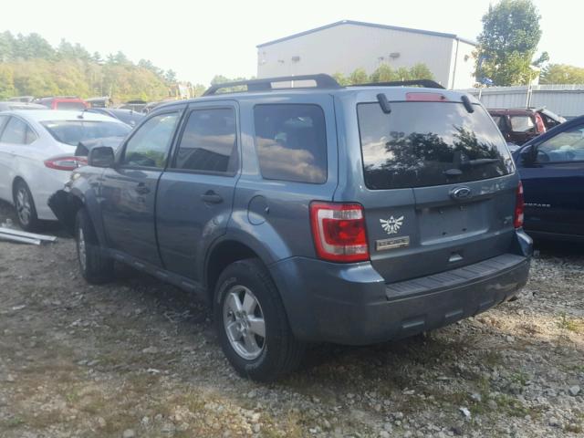 1FMCU9DG9CKA61767 - 2012 FORD ESCAPE BLUE photo 3