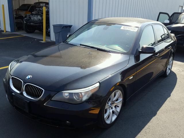 WBANB33565B114800 - 2005 BMW 545 I BLACK photo 2