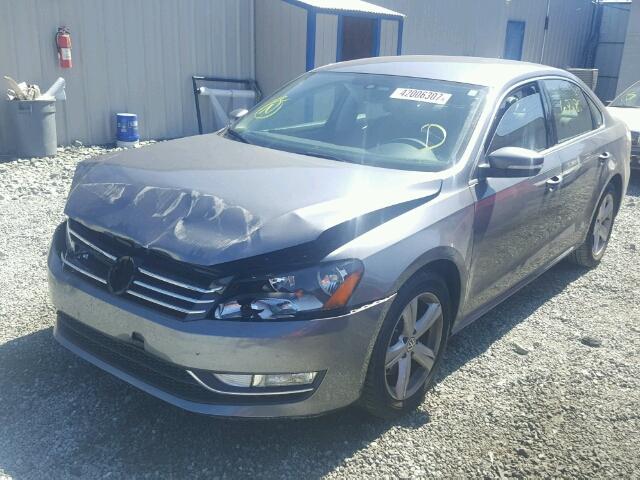 1VWAT7A39FC079394 - 2015 VOLKSWAGEN PASSAT S GRAY photo 2