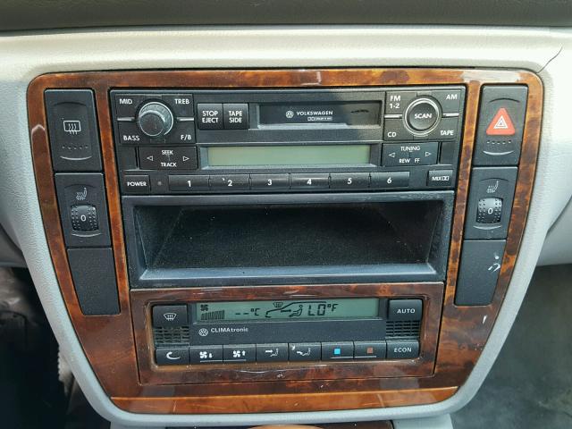 WVWTH63B81P213115 - 2001 VOLKSWAGEN PASSAT GLX WHITE photo 9