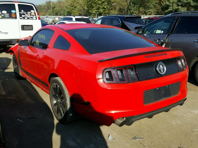 1ZVBP8CU5D5210875 - 2013 FORD MUSTANG BO RED photo 3