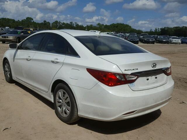 5NPEB4AC6BH053257 - 2011 HYUNDAI SONATA GLS WHITE photo 3