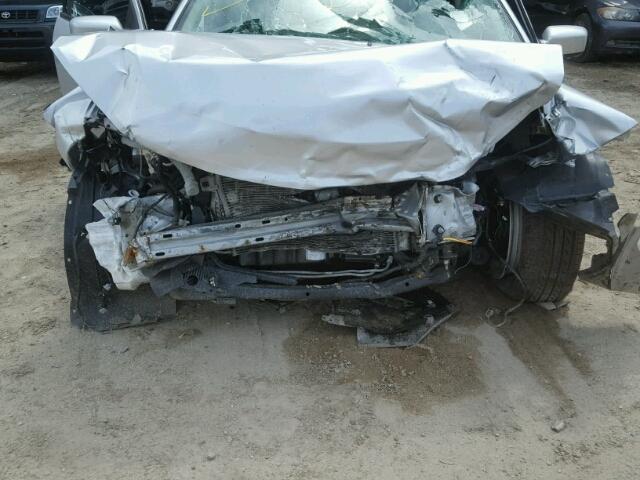 3FAHP0HA6CR351842 - 2012 FORD FUSION SE SILVER photo 9