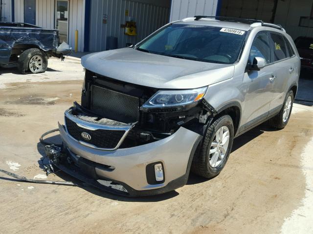 5XYKT4A64EG493094 - 2014 KIA SORENTO LX SILVER photo 2