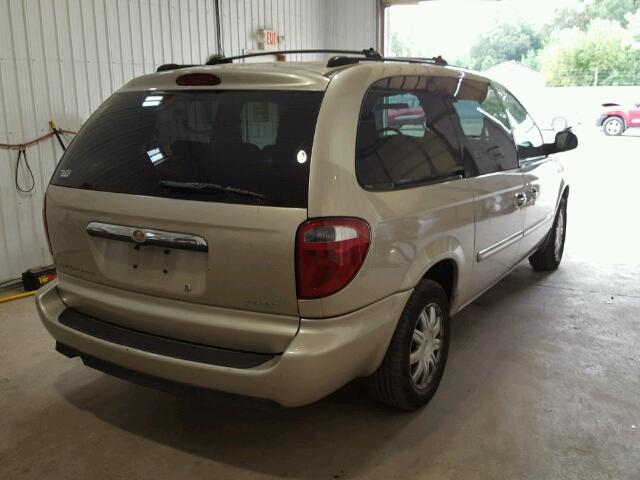 2C8GP54L35R436171 - 2005 CHRYSLER TOWN & COU GOLD photo 4