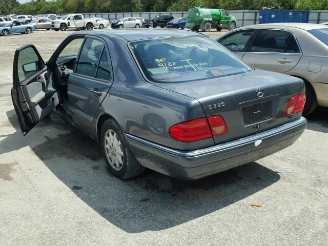 WDBJF55FXVJ032175 - 1997 MERCEDES-BENZ E GRAY photo 3