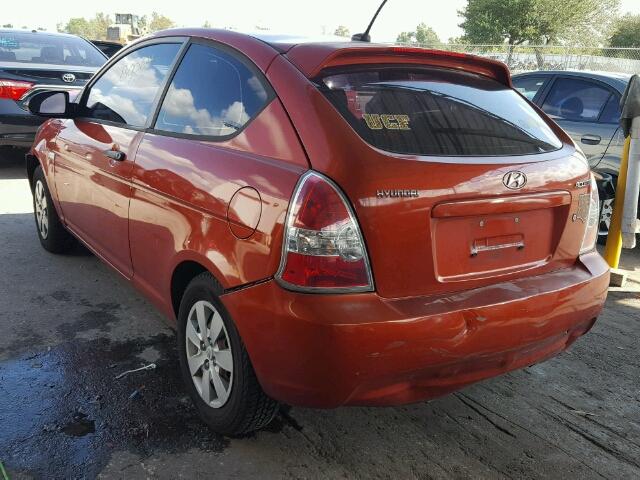 KMHCM36C59U131091 - 2009 HYUNDAI ACCENT GS ORANGE photo 3