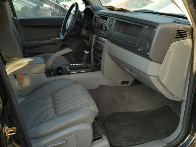 1J8HG48K36C304144 - 2006 JEEP COMMANDER BLACK photo 5