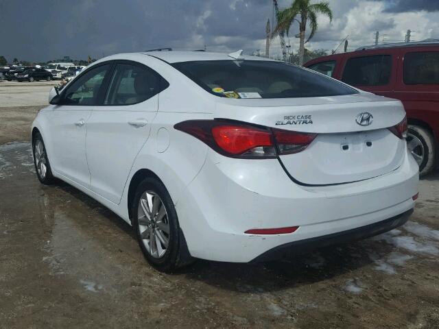 5NPDH4AE7GH729069 - 2016 HYUNDAI ELANTRA SE WHITE photo 3