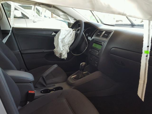 3VW2K7AJ4FM306673 - 2015 VOLKSWAGEN JETTA BASE Արծաթագույն լուսանկար 5