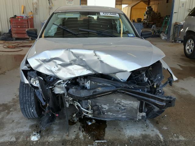 3VW2K7AJ4FM306673 - 2015 VOLKSWAGEN JETTA BASE Արծաթագույն լուսանկար 9